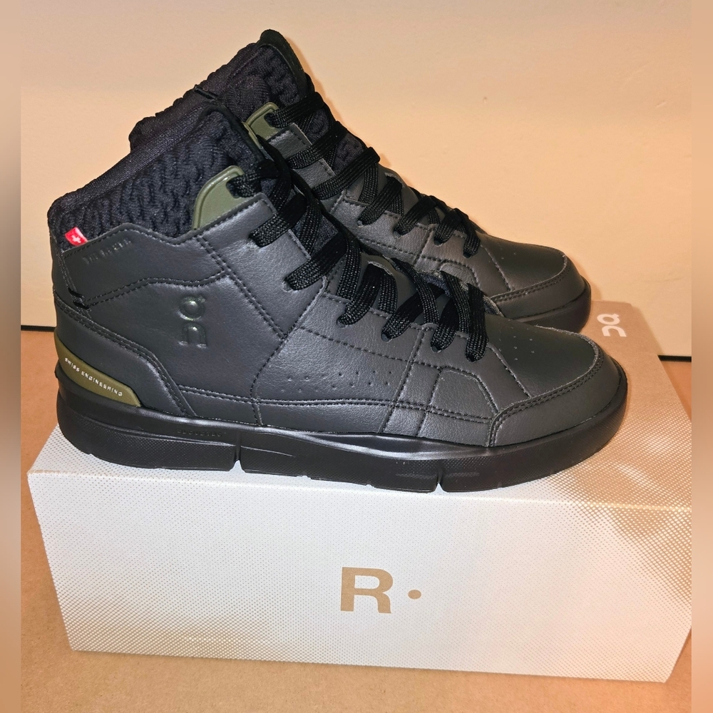 🆕 ON Cloud Women's 6.5 - The Roger Clubhouse Sansa Mid - Black - MSRP $170 - Picture 3 of 14